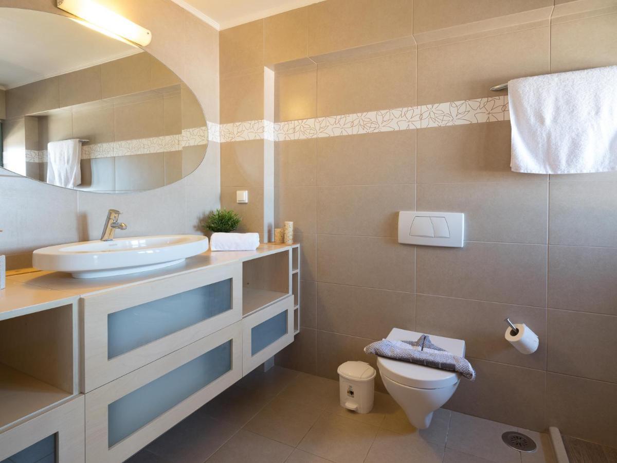 ליגאריה Villa Eolos מראה חיצוני תמונה